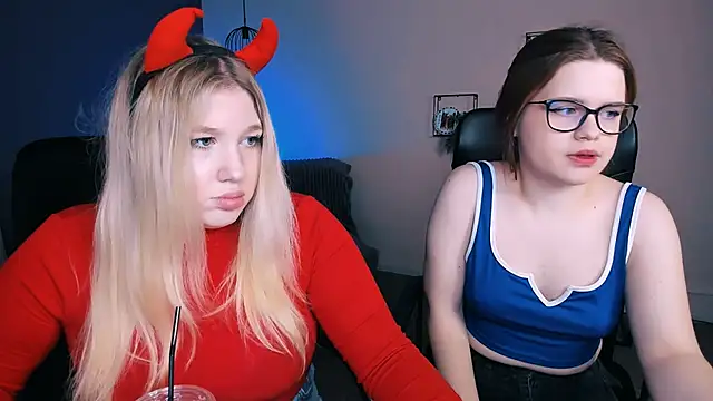 Snapshot of juli_kisss chatting on March 16, 2025, 7:49 pm juli kisss online show from March 16, 2025, 7:49 pm