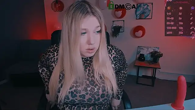 Snapshot of juli_kisss chatting on February 21, 2025, 12:38 pm juli kisss online show from February 21, 2025, 12:38 pm