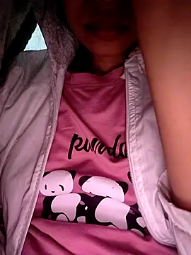 Snapshot of catreena chatting on January 6, 2026, 9:41 pm catreena online show from January 6, 2026, 9:41 pm