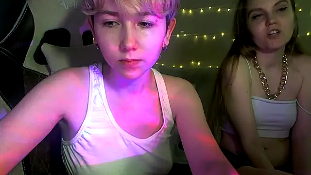 velvetvalkyries online show from March 15, 2025, 11:39 pm