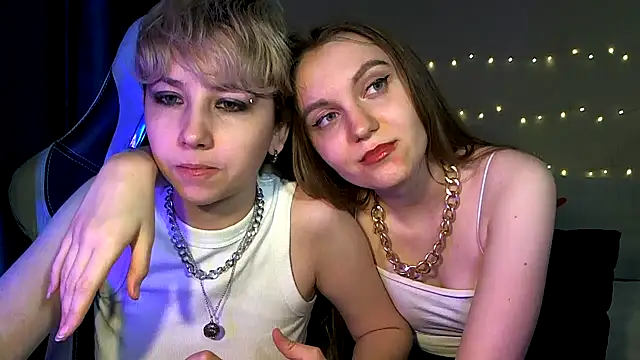 velvetvalkyries online show from March 16, 2025, 6:01 pm