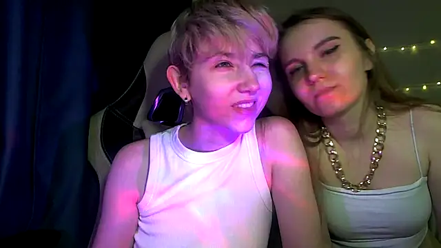 velvetvalkyries online show from March 15, 2025, 8:32 pm