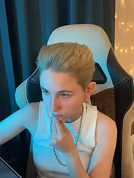 velvetvalkyries online show from January 5, 2025, 10:50 pm