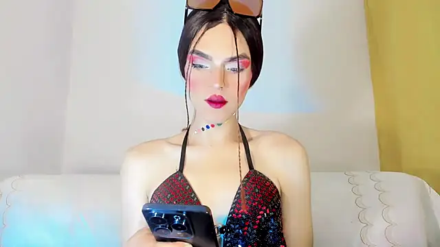 TatiGil online show from October 25, 2025, 4:07 pm