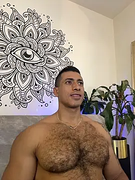 Snapshot of aaroncolombia chatting on October 23, 2025, 9:02 pm aaroncolombia online show from October 23, 2025, 9:02 pm