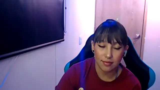 Skarlet Adams28 online show from June 6, 2026, 1:11 am