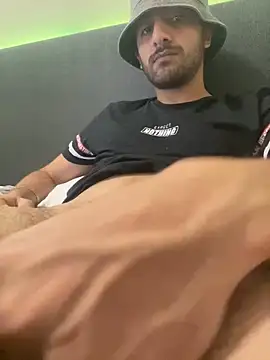 Snapshot of hard_macoor12 chatting on December 19, 2024, 10:42 pm hard macoor12 online show from December 19, 2024, 10:42 pm