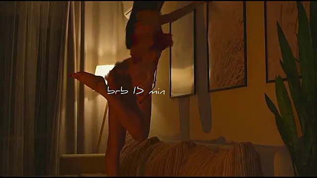 wowmolly online show from February 8, 2026, 1:31 pm