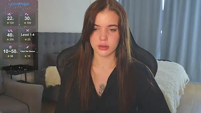 adrianawow1 online show from October 6, 2025, 5:41 am