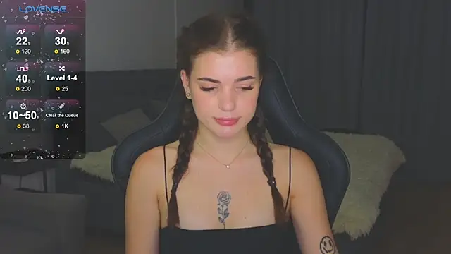 adrianawow1 online show from November 9, 2025, 2:48 am