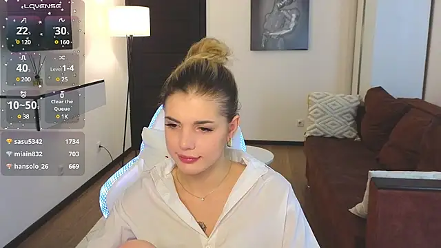 adrianawow1 online show from March 19, 2025, 3:30 am