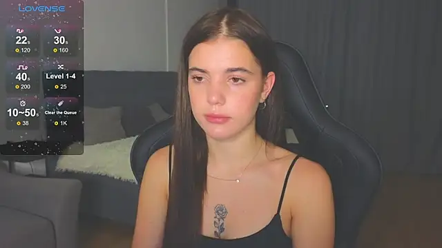 adrianawow1 online show from September 12, 2025, 5:13 pm