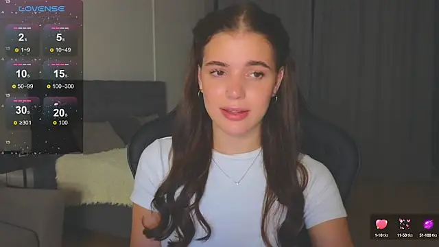 adrianawow1 online show from September 16, 2025, 9:16 pm