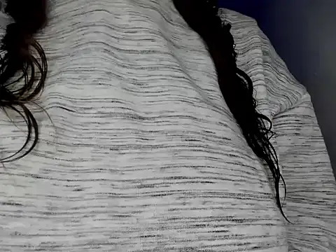 silviamilk online show from February 20, 2026, 12:07 pm