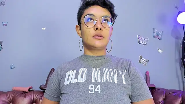 Kaira mosse online show from October 16, 2025, 1:08 pm