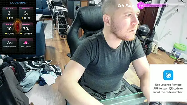 Snapshot of aaron_s_x chatting on December 21, 2025, 5:53 am aaron s x online show from December 21, 2025, 5:53 am