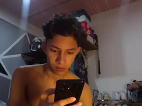 ferchitibellako online show from January 3, 2025, 4:44 am