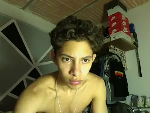 ferchitibellako online show from November 20, 2025, 4:02 am