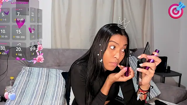 Snapshot of AnneteLynch chatting on December 4, 2025, 8:30 pm AnneteLynch online show from December 4, 2025, 8:30 pm