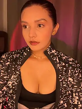 Snapshot of Melanyprada chatting on July 11, 2026, 3:40 am Melanyprada online show from July 11, 2026, 3:40 am