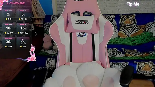 b1gBlushkk online show from October 4, 2025, 2:07 pm