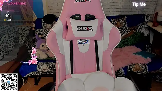 b1gBlushkk online show from October 11, 2025, 4:41 pm