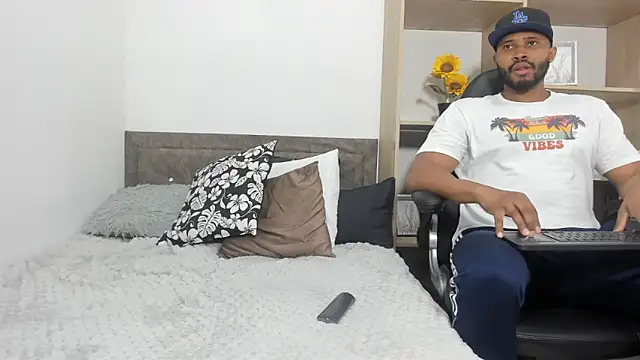 Snapshot of karsonmorris chatting on September 14, 2025, 7:03 pm karsonmorris online show from September 14, 2025, 7:03 pm