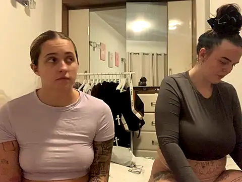 Snapshot of Sexyyduoxx chatting on December 3, 2024, 6:11 pm Sexyyduoxx online show from December 3, 2024, 6:11 pm