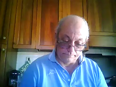 Snapshot of gianbragallini chatting on April 8, 2026, 12:50 pm gianbragallini online show from April 8, 2026, 12:50 pm