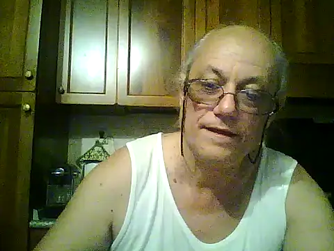 Snapshot of gianbragallini chatting on June 25, 2026, 7:41 pm gianbragallini online show from June 25, 2026, 7:41 pm