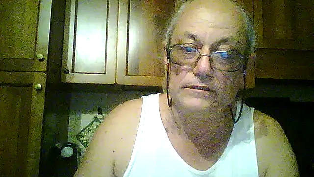 Snapshot of gianbragallini chatting on July 28, 2026, 8:01 pm gianbragallini online show from July 28, 2026, 8:01 pm