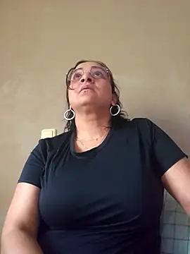 Snapshot of paulinaDiaz1 chatting on April 25, 2026, 5:54 pm paulinaDiaz1 online show from April 25, 2026, 5:54 pm