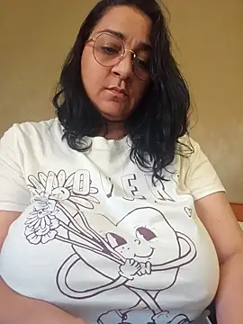 Snapshot of paulinaDiaz1 chatting on April 18, 2026, 4:53 pm paulinaDiaz1 online show from April 18, 2026, 4:53 pm