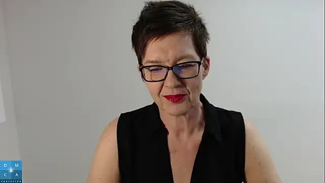 Sofie69Velvet online show from November 29, 2025, 3:23 pm