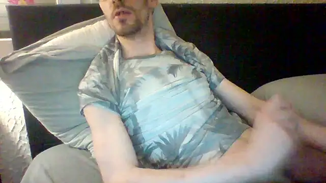 passif520 online show from March 13, 2025, 8:43 pm