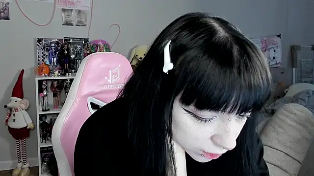 Snapshot of SweetieMollyy chatting on November 24, 2025, 9:53 am SweetieMollyy online show from November 24, 2025, 9:53 am