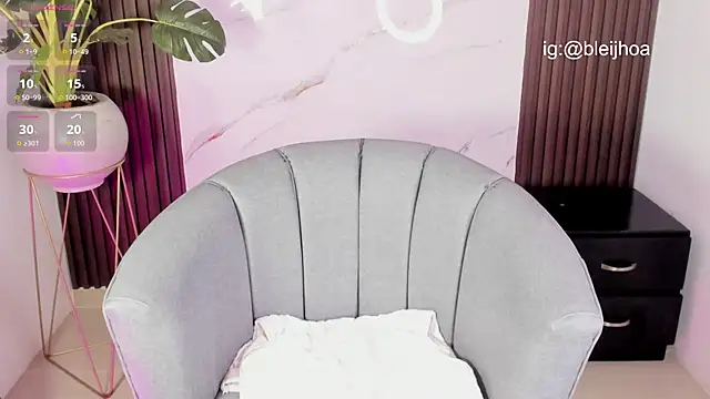 kenayfox online show from July 21, 2026, 2:29 pm