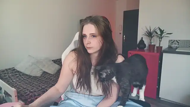 ce leste   online show from April 19, 2026, 10:38 am