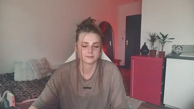 ce leste   online show from April 25, 2026, 4:37 pm