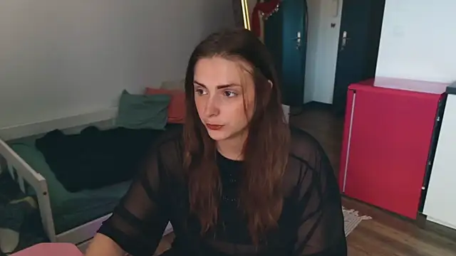 Snapshot of ce_leste__ chatting on October 27, 2025, 1:56 pm ce leste online show from October 27, 2025, 1:56 pm