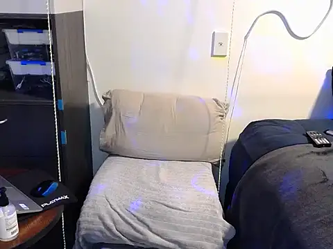 ChunkyMonkey007 online show from October 22, 2025, 6:07 pm