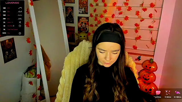 Snapshot of Bella_XO chatting on November 15, 2025, 7:45 am Bella XO online show from November 15, 2025, 7:45 am