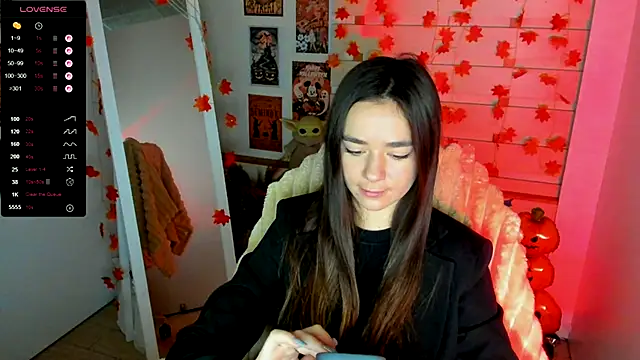 Snapshot of Bella_XO chatting on November 6, 2025, 7:56 am Bella XO online show from November 6, 2025, 7:56 am