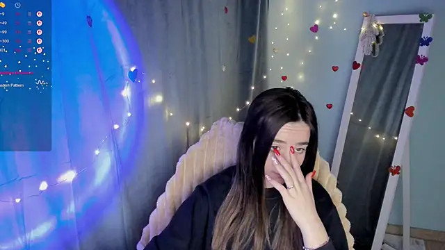 Snapshot of Bella_XO chatting on March 4, 2025, 10:24 am Bella XO online show from March 4, 2025, 10:24 am