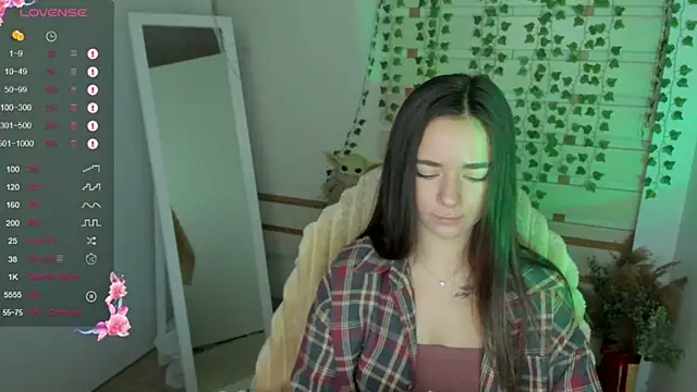 Snapshot of Bella_XO chatting on September 17, 2025, 6:26 am Bella XO online show from September 17, 2025, 6:26 am