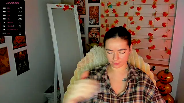 Snapshot of Bella_XO chatting on November 16, 2025, 7:57 am Bella XO online show from November 16, 2025, 7:57 am