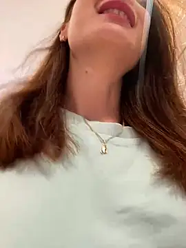 Snapshot of Dina_Tease chatting on December 20, 2024, 9:11 am Dina Tease online show from December 20, 2024, 9:11 am