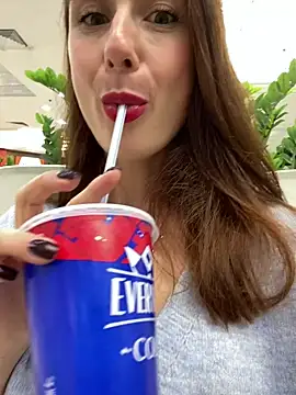 Snapshot of Dina_Tease chatting on January 13, 2025, 9:19 am Dina Tease online show from January 13, 2025, 9:19 am