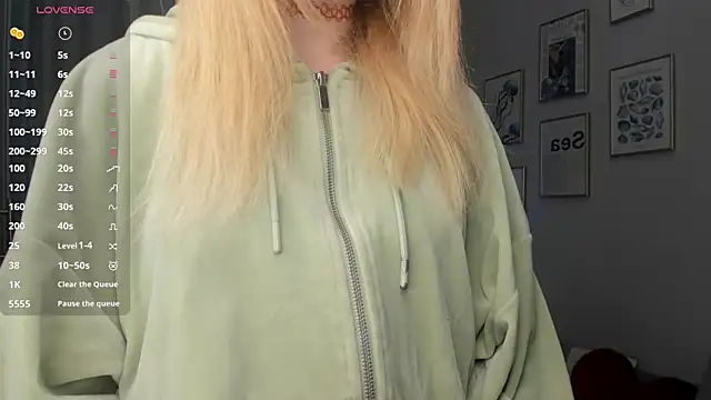 OdetteHarwick online show from November 21, 2025, 6:01 am