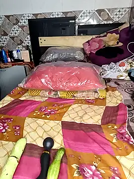 pihu32824 online show from September 25, 2025, 7:36 am